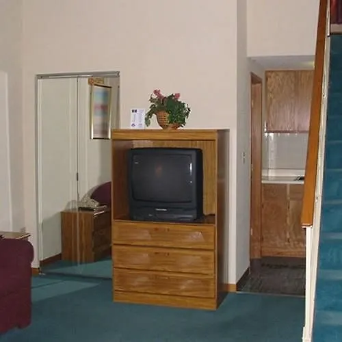Red Carpet Hotel North Chicago