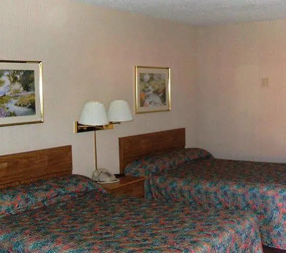 Red Carpet Hotel