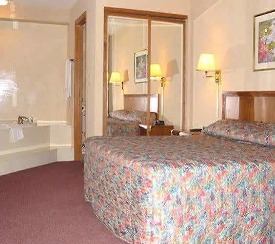 Hotel Red Carpet North Chicago