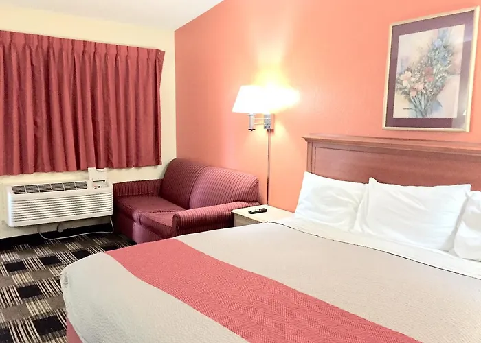 Red Carpet Hotel North Chicago